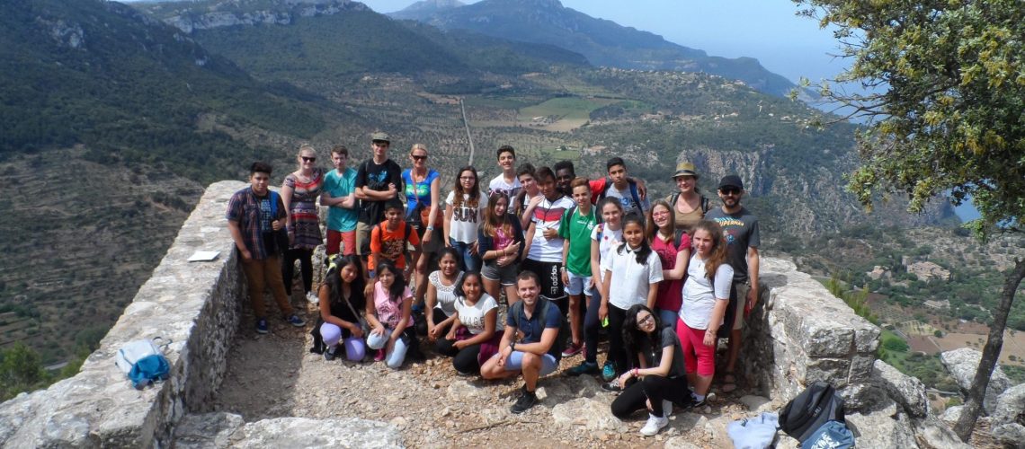 Amb els alumnes de 2n d'ESO de l'IES Ses Estacions de Palma en el mirador de na Torta (Son Moragues, Valldemossa).